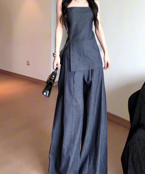 Aelina(エリナ)の「デニム ベアトップ セットアップ / サイドスリット & ワイドパンツ(セットアップ・レディース・ブルー・M/L)」の7枚目の写真