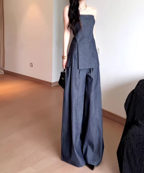 Aelina(エリナ)の「デニム ベアトップ セットアップ / サイドスリット & ワイドパンツ(セットアップ・レディース・ブルー・M/L)」の6枚目の写真