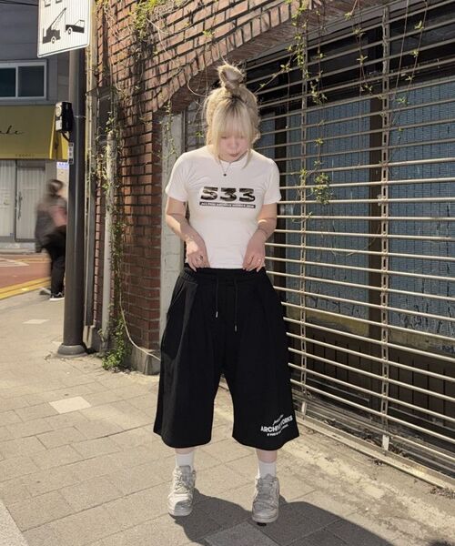 PEID(ペイド)の「PDシャウトピンタックバミューダパンツグレー(その他パンツ・レディース・グレー・2/3/1)」の8枚目の写真