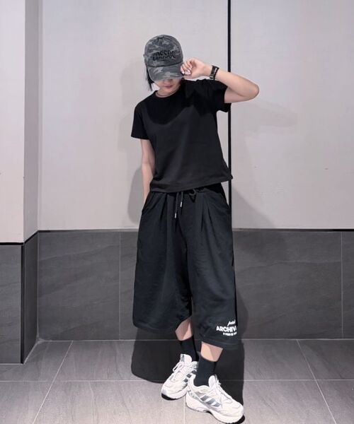 PEID(ペイド)の「PDシャウトピンタックバミューダパンツグレー(その他パンツ・レディース・グレー・2/3/1)」の9枚目の写真