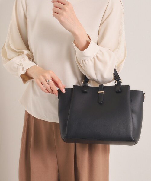 ITS'DEMO（イッツデモ）の「＜かるバッグ＞2WAYトート（ハンドバッグ・レディース・ベージュ/ブラック/アイボリー・00）」の2枚目の写真