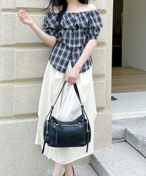 Ada.(エイダ)の「チェック柄 ウェストリボンデザイン フリルオフショルダー 半袖ブラウス(シャツ/ブラウス・レディース・ブラウン/レッド/ネイビー・FREE)」の17枚目の写真