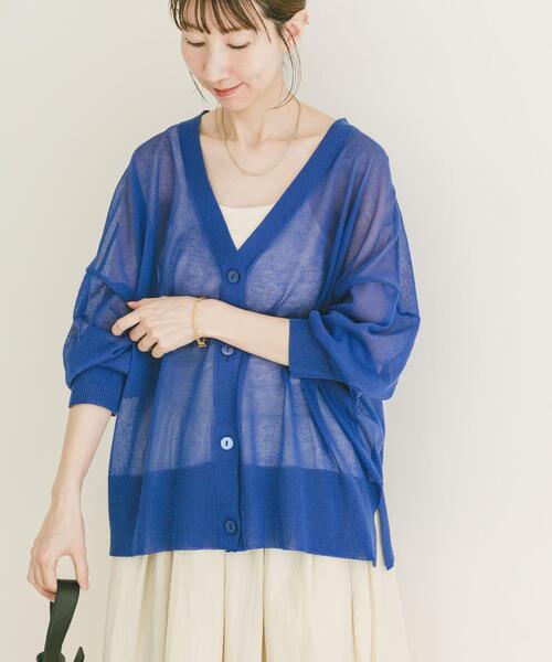 ITEMS URBANRESEARCH(アイテムズ アーバンリサーチ)の「シアーVネックニットカーデ(カーディガン/ボレロ・レディース・グレー系その他/ブラック/ブルー/ライトブラウン・FREE)」の4枚目の写真