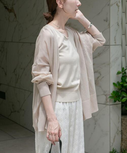 ITEMS URBANRESEARCH(アイテムズ アーバンリサーチ)の「シアーVネックニットカーデ(カーディガン/ボレロ・レディース・グレー系その他/ブラック/ブルー/ライトブラウン・FREE)」の13枚目の写真