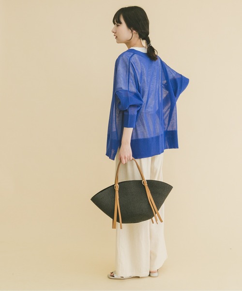 ITEMS URBANRESEARCH（アイテムズ アーバンリサーチ）の「シアーVネックニットカーデ（カーディガン/ボレロ・レディース・グレー系その他/ブラック/ブルー/ライトブラウン・FREE）」の12枚目の写真