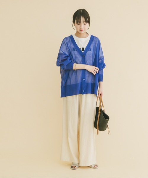 ITEMS URBANRESEARCH（アイテムズ アーバンリサーチ）の「シアーVネックニットカーデ（カーディガン/ボレロ・レディース・グレー系その他/ブラック/ブルー/ライトブラウン・FREE）」の11枚目の写真