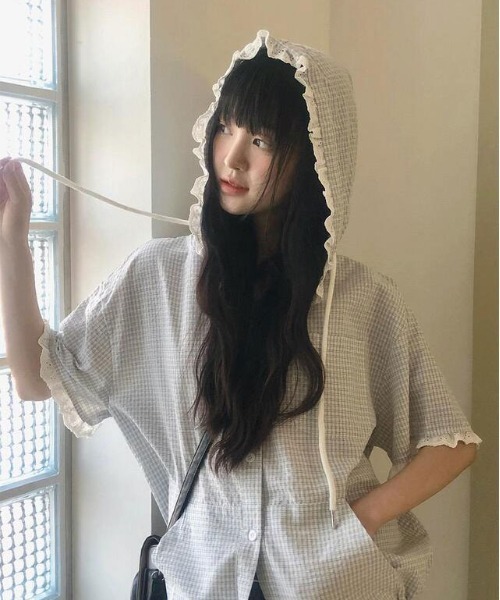 Aelina(エリナ)の「チェック柄フード付きドローストリングブラウス(シャツ/ブラウス・レディース・ネイビー/ライトブルー・FREE)」の8枚目の写真