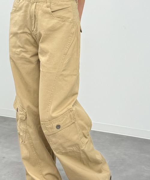 MEMECLE(メメクル)の「【 MEMECLE / メメクル 】ワイドレッグカーゴパンツ(カーゴパンツ・レディース・ベージュ・LARGE/MEDIUM/SMALL)」の3枚目の写真