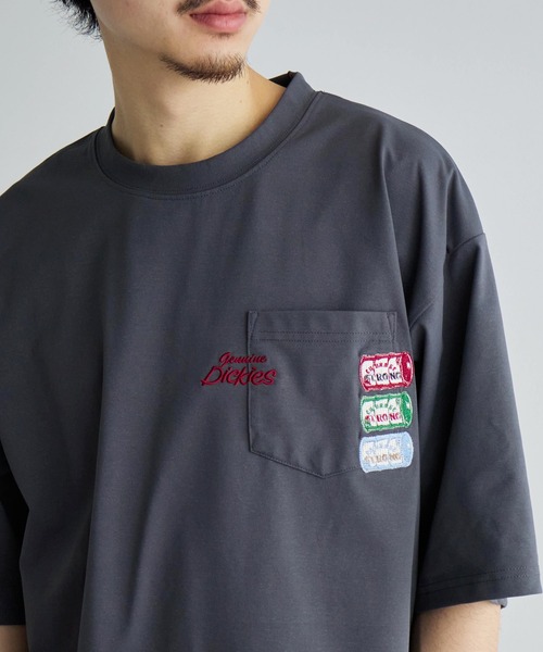Dickies(ディッキーズ)の「【GENUINE DICKIES/ジェニュインディッキーズ】ポケットまたぎ刺繍吸水速乾・UV対策Tシャツ(Tシャツ/カットソー・メンズ・ホワイト系2/ブラック系1/ホワイト系3/ブラック系2/ホワイト系1/スミクロ・M/L/XL)」の4枚目の写真