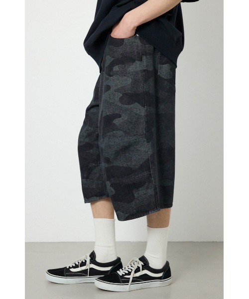 RODEO CROWNS WIDE BOWL（ロデオクラウンズワイドボウル）の「カモフラデニムバミューダパンツ（デニムパンツ・メンズ・ブルー/ブラック・MEDIUM/LARGE）」の15枚目の写真