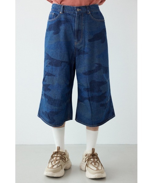 RODEO CROWNS WIDE BOWL（ロデオクラウンズワイドボウル）の「カモフラデニムバミューダパンツ（デニムパンツ・メンズ・ブルー/ブラック・MEDIUM/LARGE）」の5枚目の写真