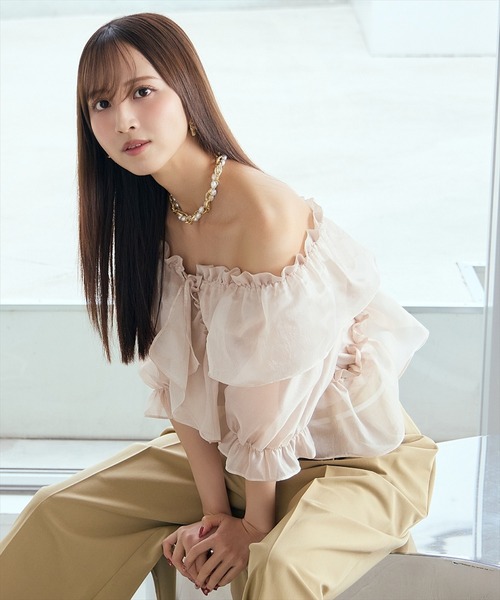 AND COUTURE（アンドクチュール）の「フリルクロスシアーブラウス（シャツ/ブラウス・レディース・ピンク/サックスブルー/ブラック/オフホワイト・FREE）」の4枚目の写真