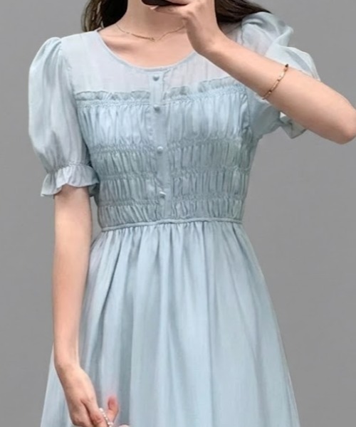 a lot of love(ア ロット オブ ラブ)の「シャーリングデザイン クラシックワンピース(ワンピース・レディース・アイボリー/ブラック/ホワイト/グリーン/ブルー・FREE)」の22枚目の写真