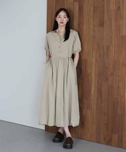 J by blue(ジェイバイブルー)の「サイドリボンバルーンシャツワンピース(シャツワンピース・レディース・ブラック/アイボリー/ベージュ・MEDIUM)」の3枚目の写真