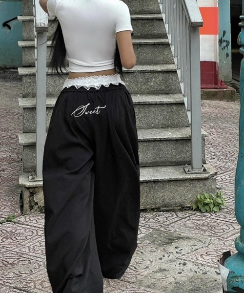 おしゃれスタ（オシャレスタ）の「レースレイヤードワイドパンツ（その他パンツ・レディース・ブラック・S/M/L）」の6枚目の写真