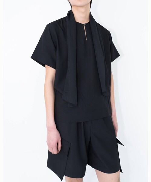Bshop（ビショップ）の「eunoia | タイ付き Tシャツ MEN（シャツ/ブラウス・メンズ・ブラック・ONE）」の5枚目の写真