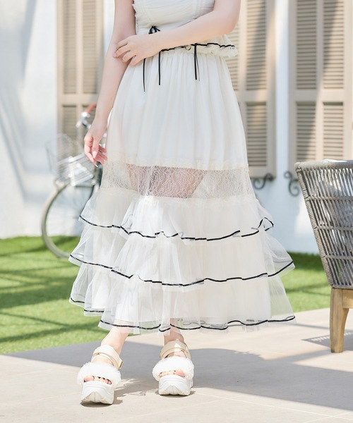 one after another NICE CLAUP(ワンアフターアナザーナイスクラップ)の「【Tulle Collection】チュールロングスカート(スカート・レディース・アイボリー/ブラック/サックスブルー・FREE)」の2枚目の写真