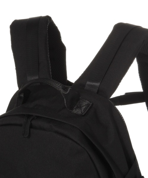 GLOBAL WORK(グローバルワーク)の「KIU別注バックパックK111/661527(バックパック/リュック・レディース・グレー/ベージュ/ブラック・FREE)」の8枚目の写真