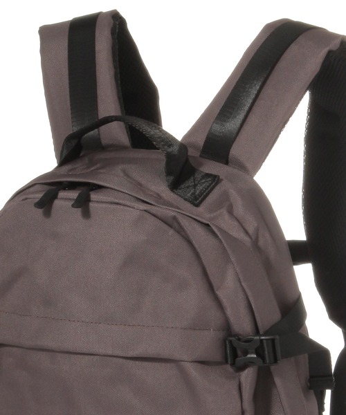 GLOBAL WORK(グローバルワーク)の「KIU別注バックパックK111/661527(バックパック/リュック・レディース・グレー/ベージュ/ブラック・FREE)」の17枚目の写真