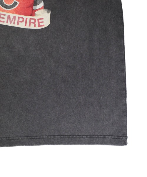 giant Vintage（ジャイアントヴィンテージ）の「【GIANT01】【Giant Vintage/ジャイアント ヴィンテージ】RAGE AGAINST THE MACHINE EVIL EMPIRE SCREEN PRINT OVERSIZED BOX SILHOUETTE T-SHIRTS（Tシャツ/カットソー・メンズ・ブラック系その他・LARGE/MEDIUM/X-LARGE/SMALL）」の2枚目の写真