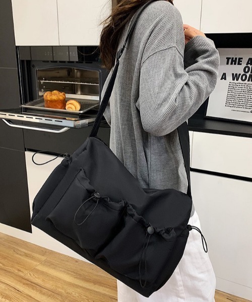 NANEA(ナネア)の「ドロストフロントポケット ショルダーバッグ(ショルダーバッグ・レディース・ホワイト/ブラック・フリー)」の18枚目の写真