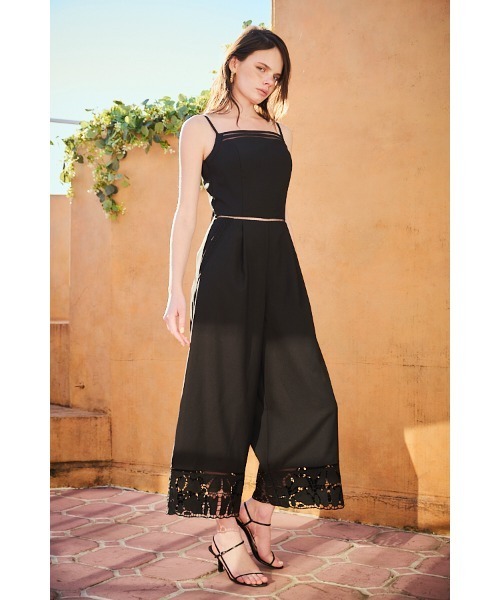 Estella.K(エステラケー)の「Emiliana Jumpsuit カットワークジャンプスーツ(サロペット/オーバーオール・レディース・ブラック/セージグリーン/ホワイト・FREE)」の3枚目の写真
