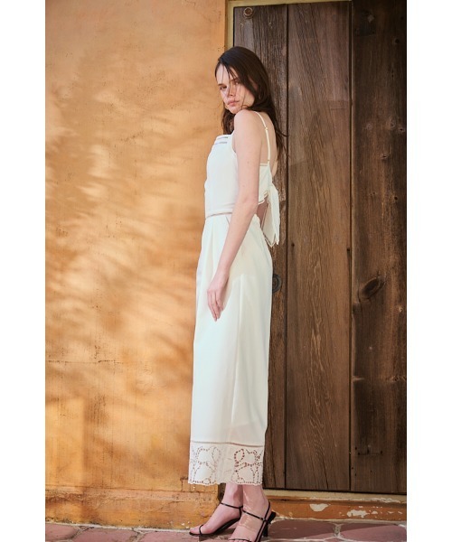 Estella.K(エステラケー)の「Emiliana Jumpsuit カットワークジャンプスーツ(サロペット/オーバーオール・レディース・ブラック/セージグリーン/ホワイト・FREE)」の16枚目の写真