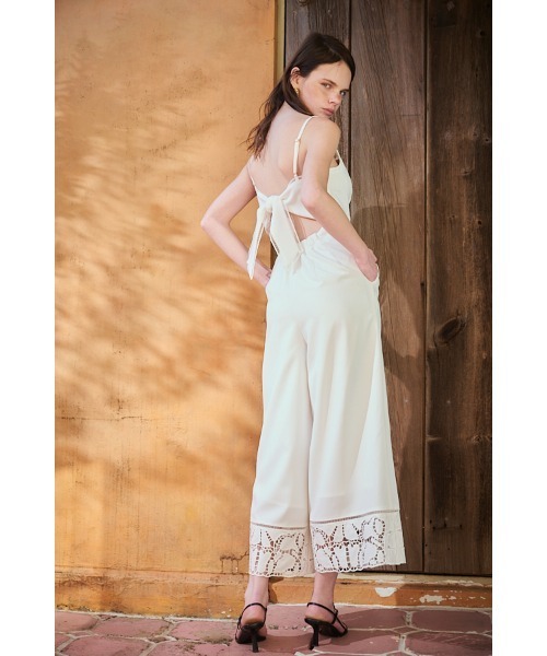 Estella.K(エステラケー)の「Emiliana Jumpsuit カットワークジャンプスーツ(サロペット/オーバーオール・レディース・ブラック/セージグリーン/ホワイト・FREE)」の10枚目の写真