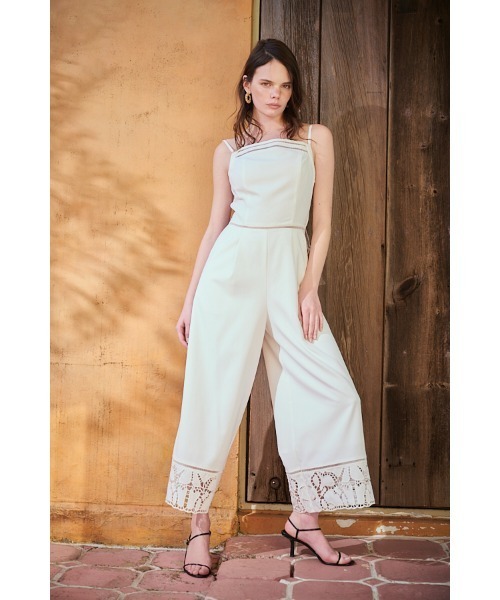 Estella.K(エステラケー)の「Emiliana Jumpsuit カットワークジャンプスーツ(サロペット/オーバーオール・レディース・ブラック/セージグリーン/ホワイト・FREE)」の9枚目の写真