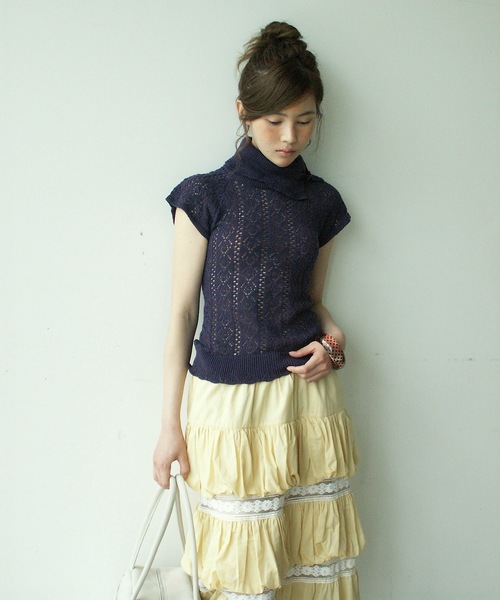 igi(イジ)の「CLOUD PUFF TIERED SKIRT / クラウドパフティアードスカート(スカート・レディース・ベージュ/ホワイト/チャコールグレー・FREE)」の6枚目の写真