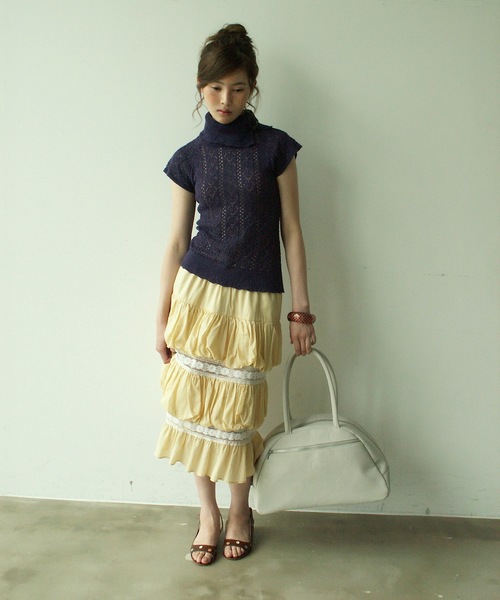 igi(イジ)の「CLOUD PUFF TIERED SKIRT / クラウドパフティアードスカート(スカート・レディース・ベージュ/ホワイト/チャコールグレー・FREE)」の9枚目の写真