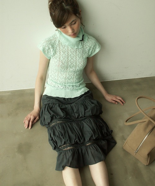 igi(イジ)の「CLOUD PUFF TIERED SKIRT / クラウドパフティアードスカート(スカート・レディース・ベージュ/ホワイト/チャコールグレー・FREE)」の13枚目の写真