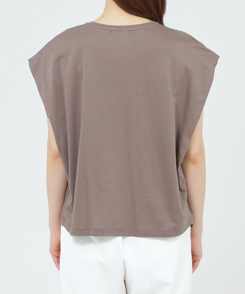 Paul Stuart（ポールスチュアート）の「【WEB・一部店舗限定/ウォッシャブル】アリアナ天竺　プルオーバー（Tシャツ/カットソー・レディース・ブラウン系その他/ホワイト・6）」の7枚目の写真