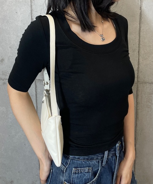 ROGER AND RAW(ロジャーアンドロウ)の「五分袖 UネックTシャツ(Tシャツ/カットソー・レディース・ホワイト/ブラック/ブラウン/グレー・FREE)」の15枚目の写真