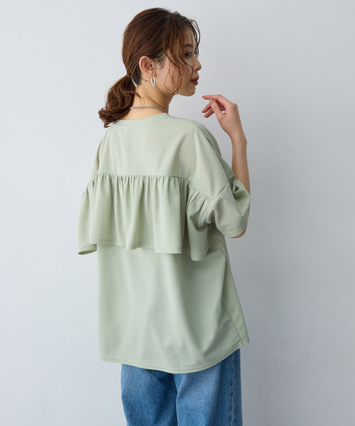 anyfee(エニフィー)の「【anyfee/大きいサイズ】バックフリルTシャツトップス(Tシャツ/カットソー・レディース・ブラック/ライトグリーン・LL/3L/4L/5L)」の1枚目の写真