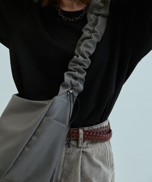 cii(シー)の「【UNISEX】Draw string shoulder bag / ドロストショルダーバッグ(ショルダーバッグ・メンズ・ブルー/グレー/ブラック/ブラウン・FREE)」の9枚目の写真