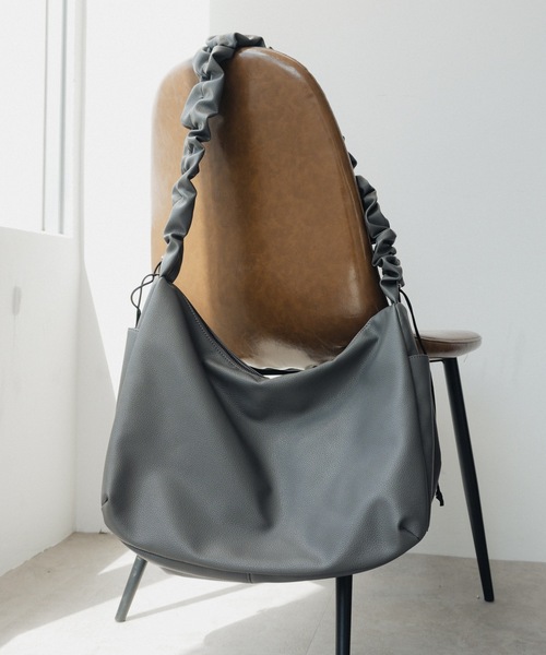 cii(シー)の「【UNISEX】Draw string shoulder bag / ドロストショルダーバッグ(ショルダーバッグ・メンズ・ブルー/グレー/ブラック/ブラウン・FREE)」の18枚目の写真
