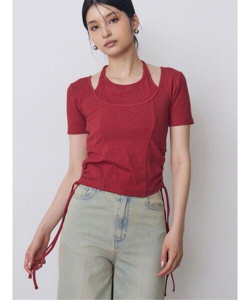 MURUA（ムルーア）の「ホルターネックシャーリングトップス　夏服（Tシャツ/カットソー・レディース・レッド/ブルー/ブラック/アイボリー・FREE）」の4枚目の写真