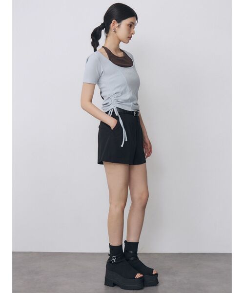 MURUA(ムルーア)の「ホルターネックシャーリングトップス 夏服(Tシャツ/カットソー・レディース・レッド/ブルー/ブラック/アイボリー・FREE)」の18枚目の写真