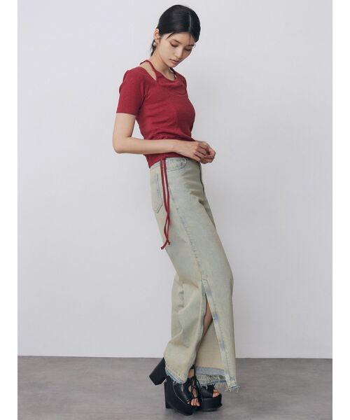 MURUA（ムルーア）の「ホルターネックシャーリングトップス　夏服（Tシャツ/カットソー・レディース・レッド/ブルー/ブラック/アイボリー・FREE）」の6枚目の写真