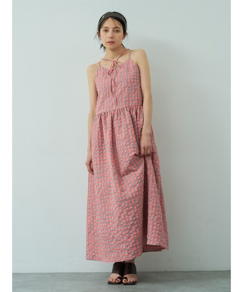 abahouse mavie(アバハウスマヴィ)の「【ベッキーコラボ】2WAYリボン キャミソールワンピース(ワンピース・レディース・ダークネイビー/ブラウン/グレー/カーキ・フリー)」の2枚目の写真