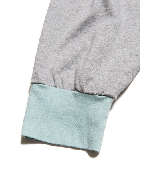 SOPHNET.(ソフネット)の「COLLEGE LOGO COLOR RIBBED L/S WIDE TEE(Tシャツ/カットソー・メンズ・グレー/ブラック・3/4/2/1)」の9枚目の写真