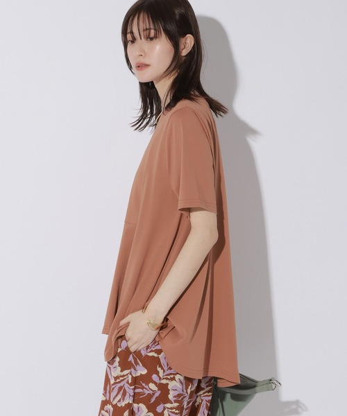 LAKOLE（ラコレ）の「＜接触冷感＞アシメデザインT / 1023228（Tシャツ/カットソー・レディース・オフホワイト/ブラック・FREE）」の15枚目の写真
