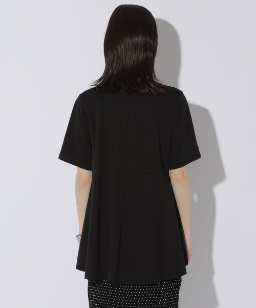 LAKOLE（ラコレ）の「＜接触冷感＞アシメデザインT / 1023228（Tシャツ/カットソー・レディース・オフホワイト/ブラック・FREE）」の11枚目の写真
