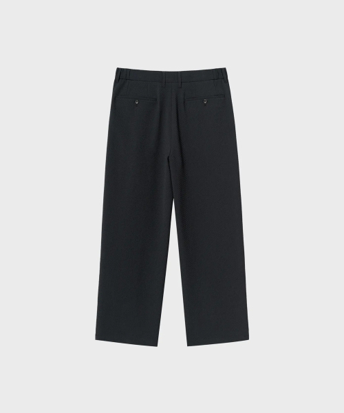 NONBLANK（ノンブランク）の「[夏]シアサッカーエンボスルーズフィットパンツ_DARK NAVY（スラックス・メンズ・ダークネイビー・MEDIUM/LARGE/X-LARGE）」の2枚目の写真