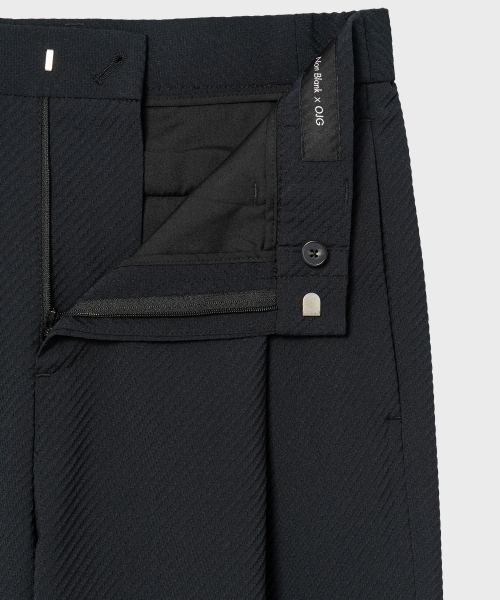 NONBLANK（ノンブランク）の「[夏]シアサッカーエンボスルーズフィットパンツ_DARK NAVY（スラックス・メンズ・ダークネイビー・MEDIUM/LARGE/X-LARGE）」の5枚目の写真
