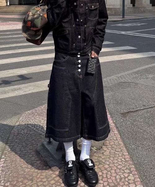 SHERU（シェル）の「ステッチ切り替えワイドデニムクロップドハーフパンツ 5 ボタンフロント（デニムパンツ・レディース・ブラック・L/M/S）」の14枚目の写真