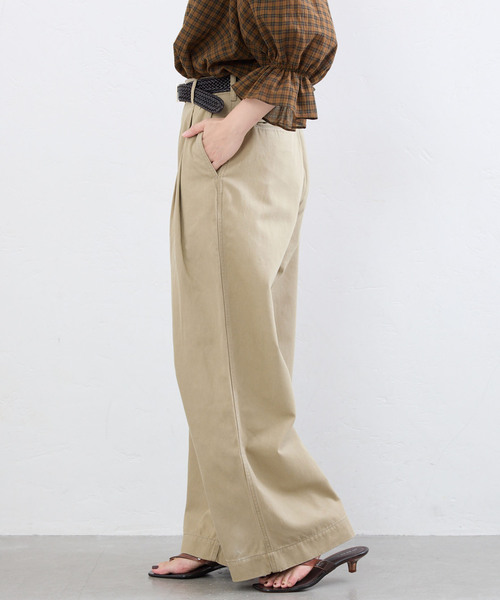 IENA(イエナ)の「BLACK コットンチノパンツ(チノパンツ・レディース・ベージュ/ネイビー・38/34/36)」の9枚目の写真