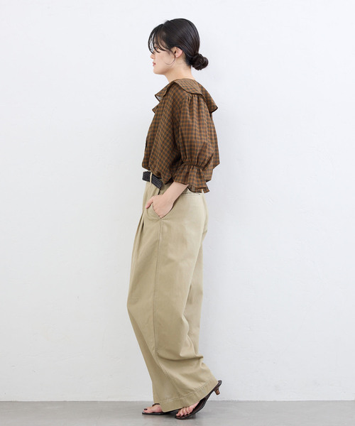 IENA(イエナ)の「BLACK コットンチノパンツ(チノパンツ・レディース・ベージュ/ネイビー・38/34/36)」の14枚目の写真