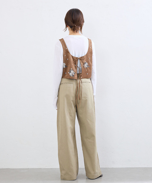 IENA(イエナ)の「BLACK コットンチノパンツ(チノパンツ・レディース・ベージュ/ネイビー・38/34/36)」の21枚目の写真